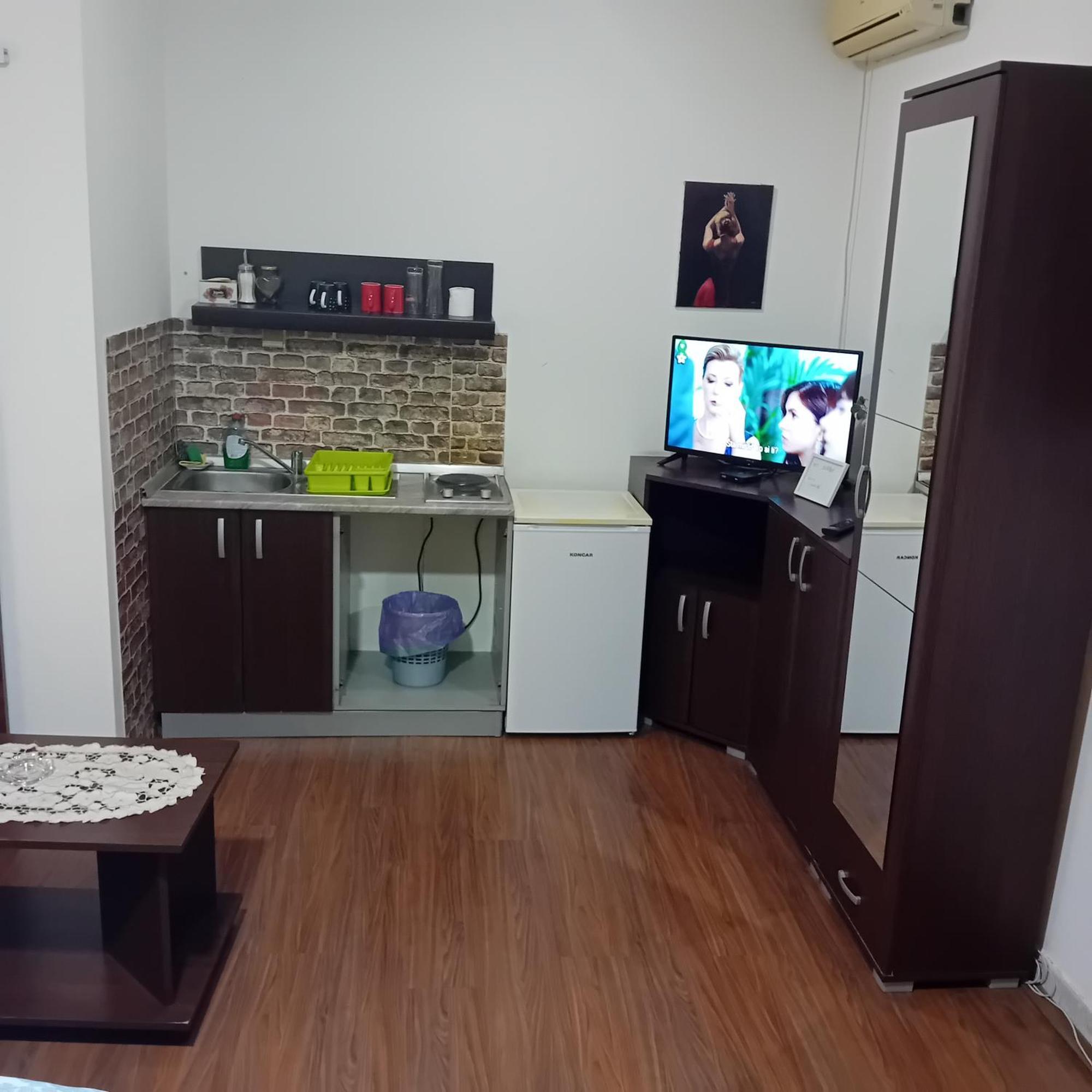 Apartment Viktor Stan Na Dan Шабац Экстерьер фото